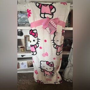 Daisy hello kitty throw